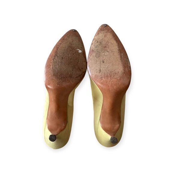 Andrew‎ Geller Yellow pumps. Soft Pointed Toe,  Size 7 1/2 AAA Narrow, Vintage - Picture 8 of 16